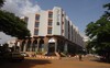 Các tay súng tấn công khách sạn, bắt 170 con tin ở thủ đô Mali