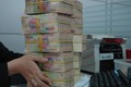 Chỉ giảm hơn 200 nghìn đồng/lượng, vàng trong nước lại đắt hơn thế giới 4,5 triệu đồng