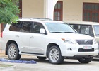Tạm giữ “siêu xe” để điều tra buôn lậu
