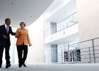 Tổng thống Obama “nên ngừng xin lỗi”