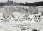 Thác Niagara đông cứng vì nhiệt độ quá thấp