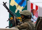 Đoàn xe quân sự Nga ào ạt tiến về thủ phủ của Crimea