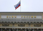Đồng ruble lao dốc, NHTW Nga bất ngờ nâng lãi suất