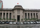 Ngân hàng Nhà nước đang đau đầu vì tiền