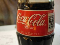 Cậu bé 15 tuổi mua công thức Coca-Cola giá 15 triệu USD