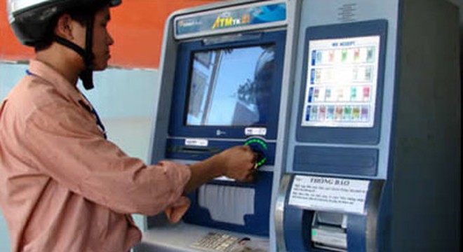 Gần 80% giao dịch qua ATM là rút tiền mặt