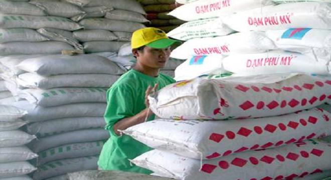 Kinh doanh phân bón phải có phương tiện vận chuyển