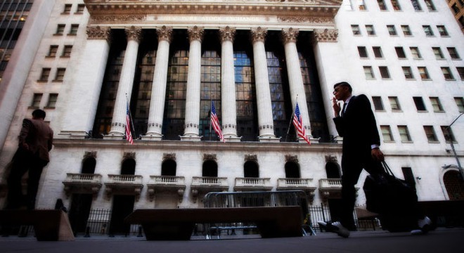 Dow Jones lập kỷ lục mới