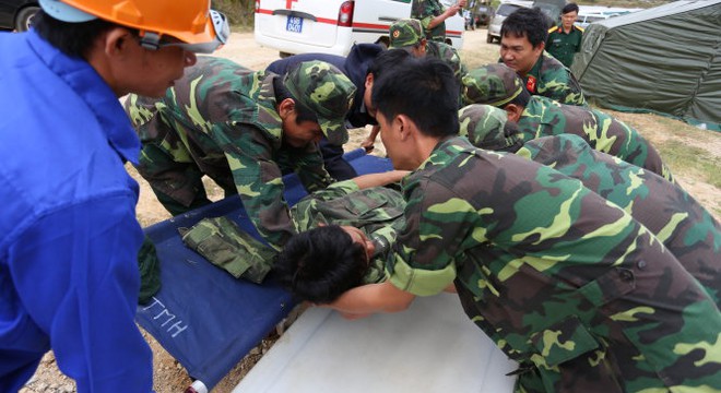 Vụ sập hầm Đạ Dâng: 12 công nhân đã được đưa ra khỏi hầm