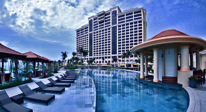 Một góc tổ hợp Hồ Tràm.