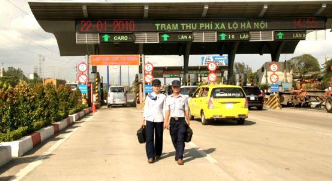 Tăng mức phí cầu Bình Triệu và xa lộ Hà Nội