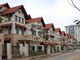 Dự án mới cạnh tranh khốc liệt để thoát hàng