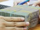 5 tháng, chi 38,3 nghìn tỷ đồng để trả nợ và viện trợ