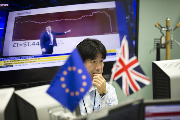 [Trực tiếp] Phe ủng hộ Brexit thắng thế, đồng bảng thấp nhất kể từ năm 1985
