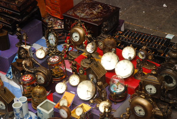 Thế giới đồng hồ cổ có một không hai tại chợ Tết Hà Nội (4)