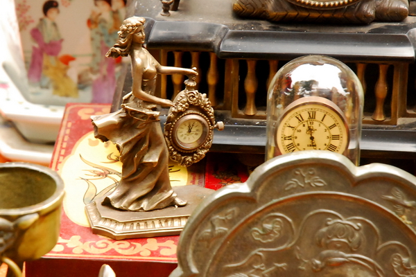 Thế giới đồng hồ cổ có một không hai tại chợ Tết Hà Nội (9)
