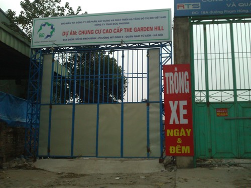 Cổng vào dự án