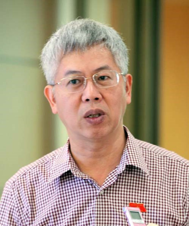 Đại biểu QH Nguyễn Đức Kiên nói gì về giá xăng dầu của Việt Nam cao hơn 20% so với thế giới?