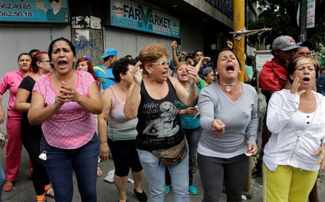 Gương cho Việt Nam: Người Venezuela biểu tình đòi thức ăn *