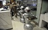 Trung Quốc vung quá nhiều tiền cho những con robot vô dụng